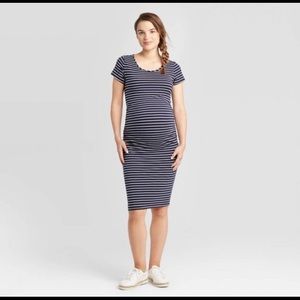Isabel maternity dress Sz xl fitted